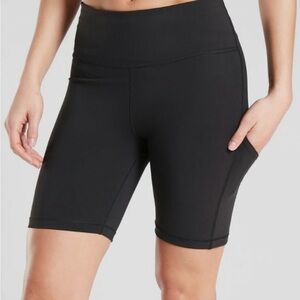 ATHLETA ULTIMATE STASH POCKET 7" SHORT